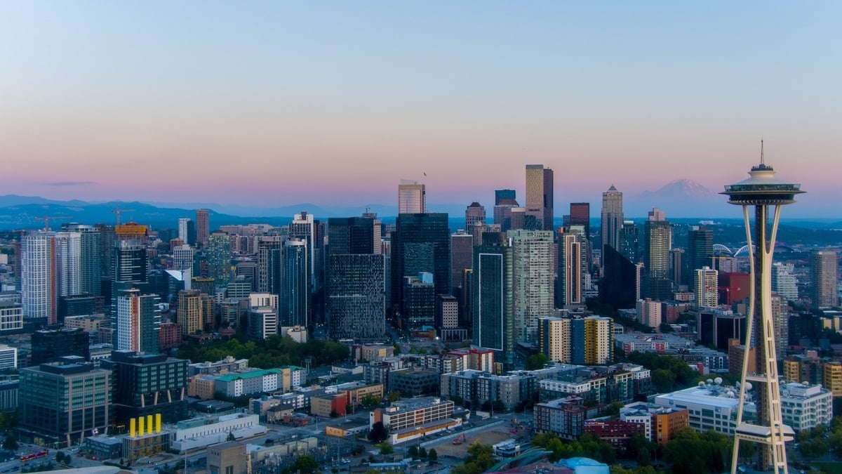 Seattle, Washington skyline at dusk