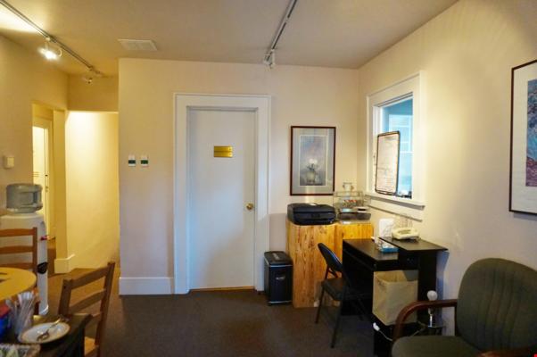 823 NE 65th St, #A, Seattle WA 98115 - Photo 3