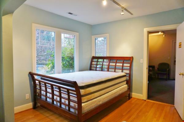 823 NE 65th St, #A, Seattle WA 98115 - Photo 2