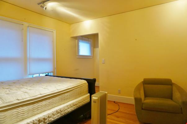 823 NE 65th St, #D, Seattle WA 98115 - Photo 4